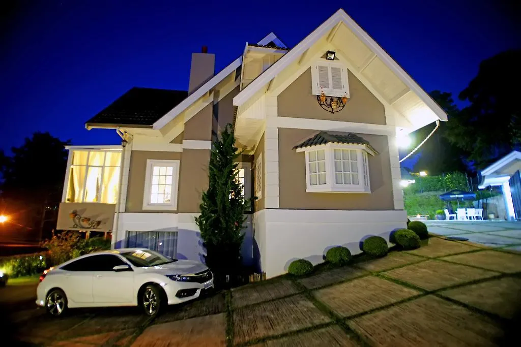 Vila De Charme Suites Campos do Jordao 3*,