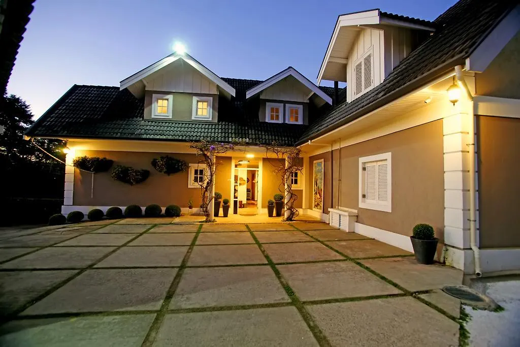 Vila De Charme Suites Campos do Jordao Guest house