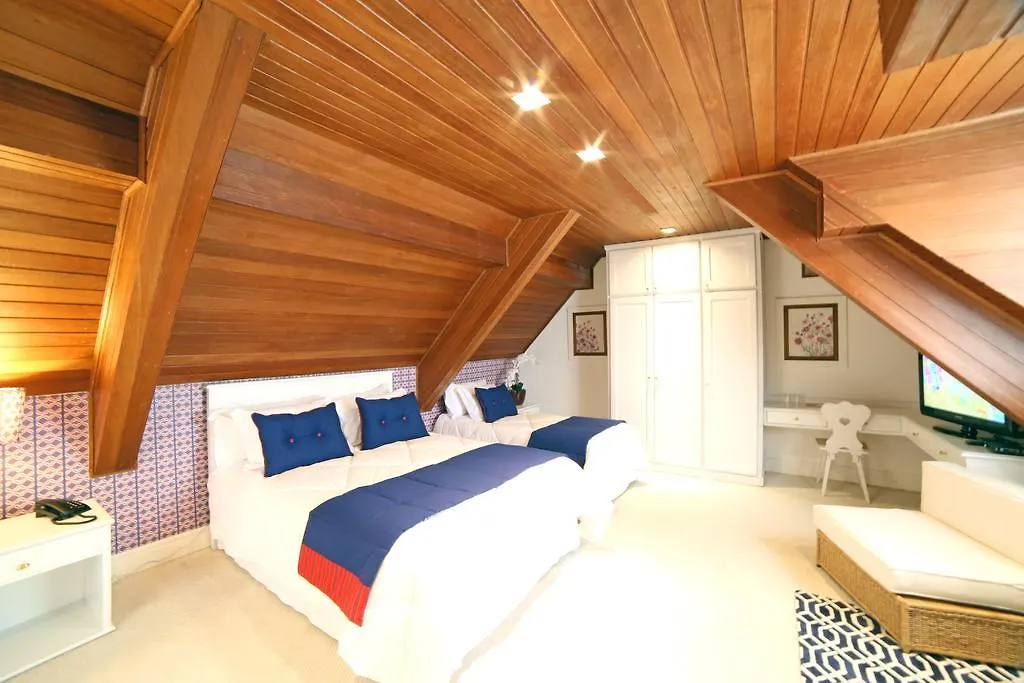 *** Guest house Vila De Charme Suites Campos do Jordao Brazil