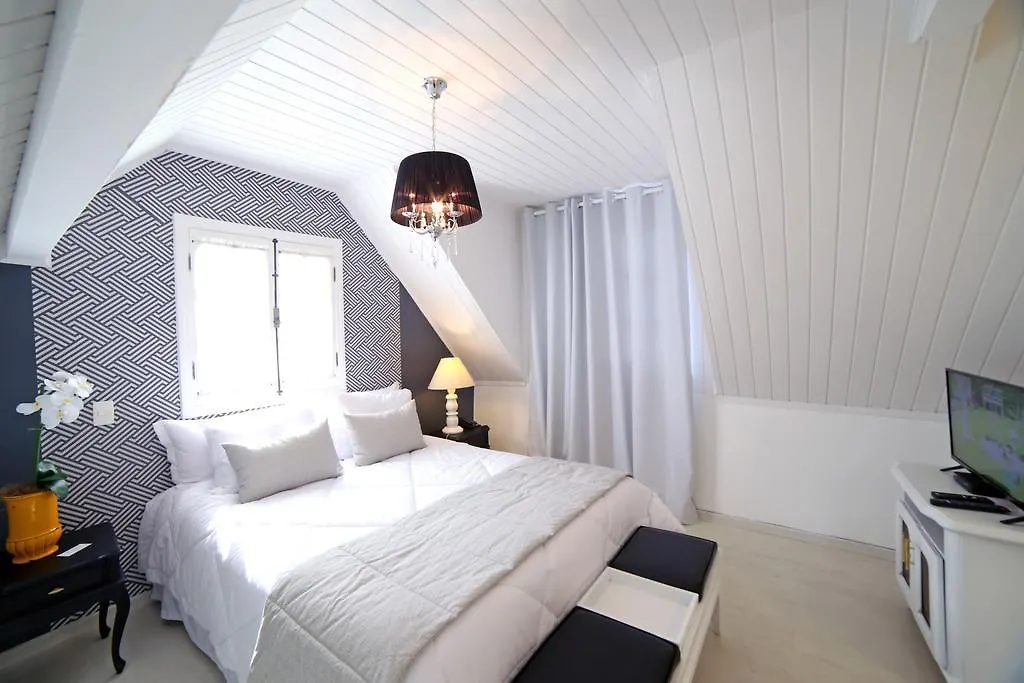 Guest house Vila De Charme Suites Campos do Jordao